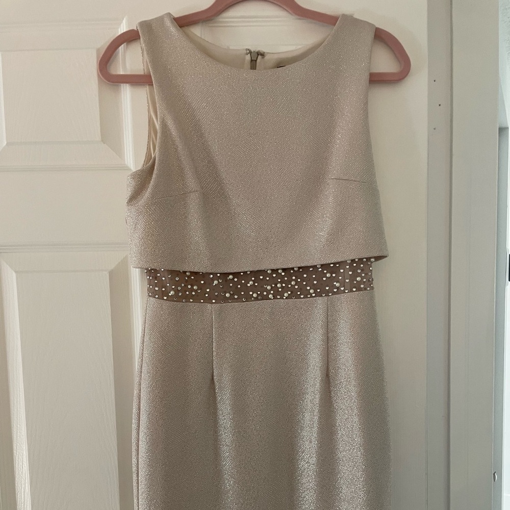 Elegant Beige Sleeveless Dress